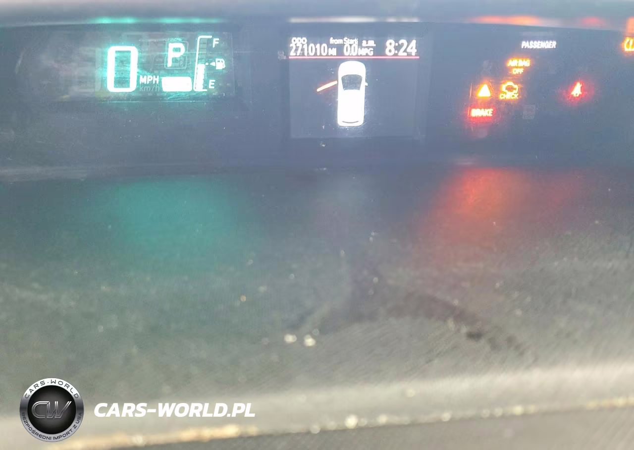 2013 Toyota Prius C Two VIN:JTDKDTB31D1545131 - 9