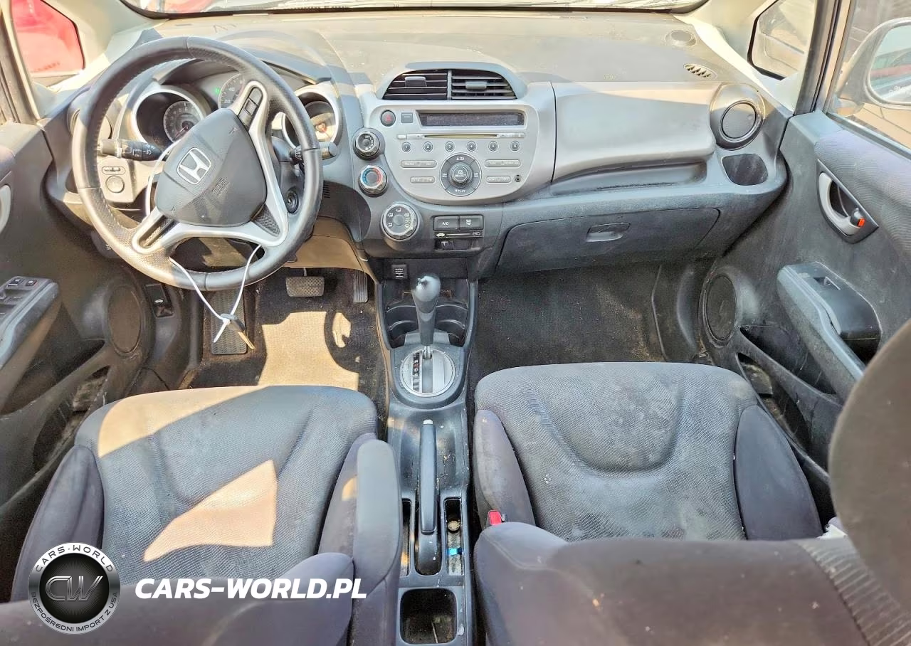 2011 Honda Fit Sport VIN:JHMGE8H56BC024897 - 8