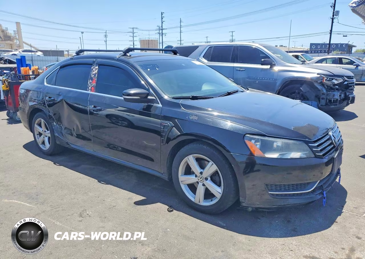 2013 Volkswagen Passat Se VIN:1VWBP7A3XDC120752 - 4