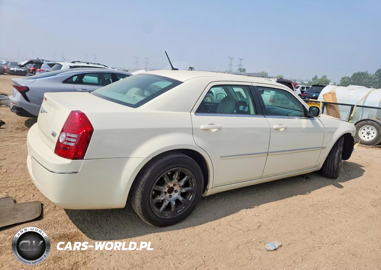 2008 Chrysler 300 Touring VIN:2C3LA53G68H310861 - 3