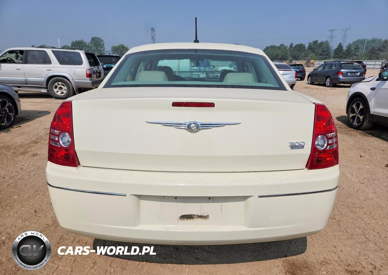 2008 Chrysler 300 Touring VIN:2C3LA53G68H310861 - 6