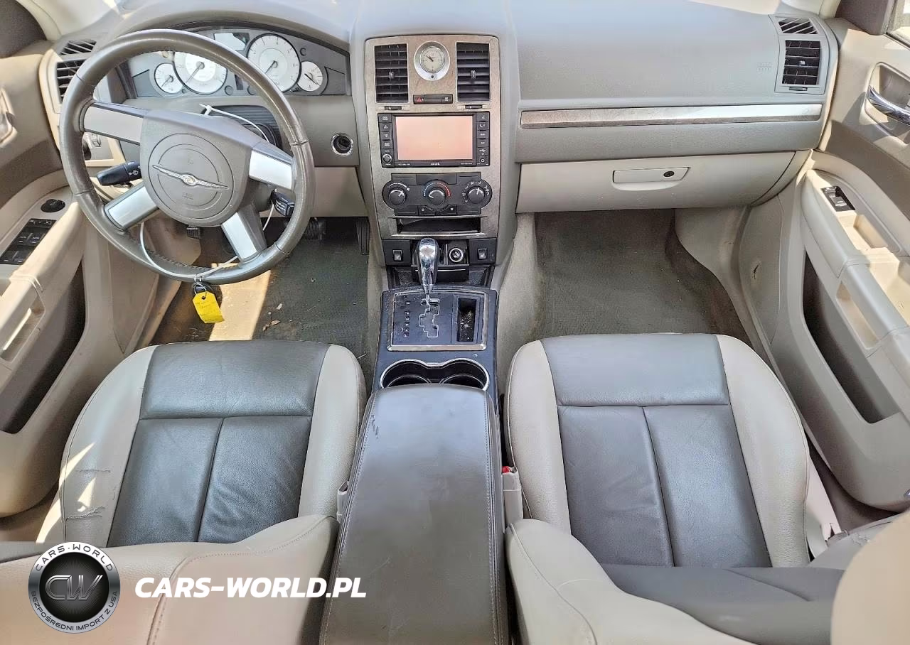 2008 Chrysler 300 Touring VIN:2C3LA53G68H310861 - 8