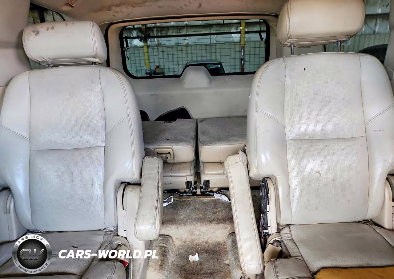 2008 Cadillac Escalade Luxury VIN:1GYFK638X8R220658 - 10