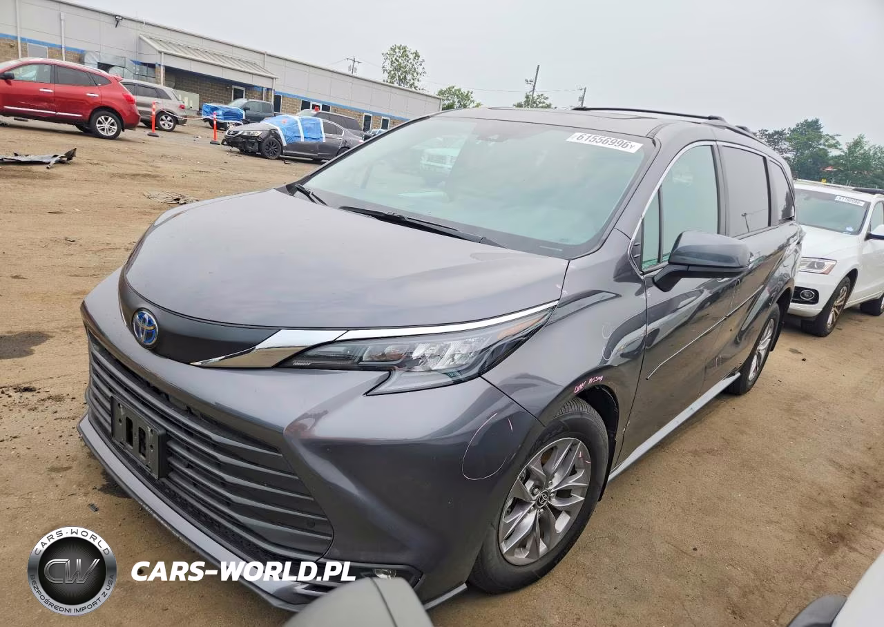 2025 Toyota Sienna Xle 8-Passenger