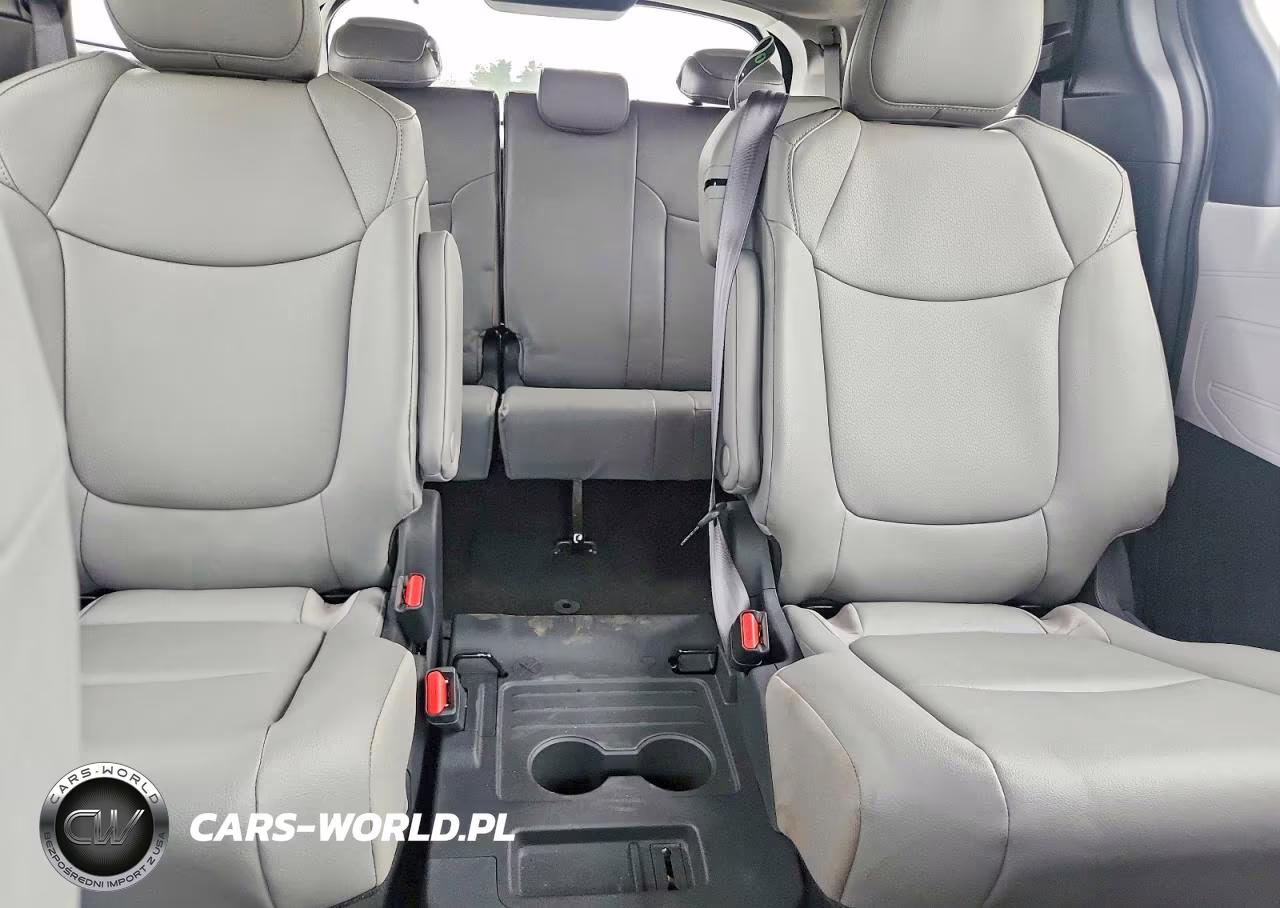 2025 Toyota Sienna Xle 8-Passenger VIN:5TDJRKEC3SS287990 - 10