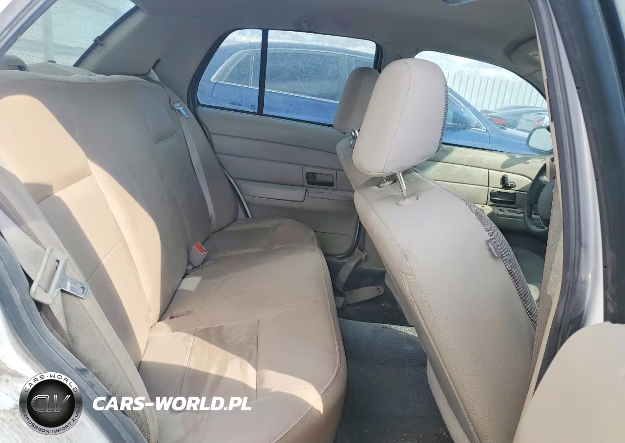 2006 Ford Crown Vict VIN:2FAHP71WX6X149736 - 10