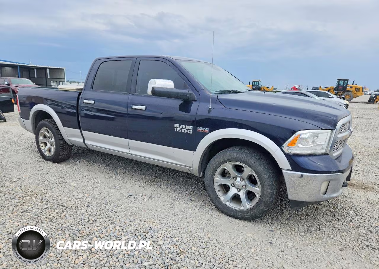 2017 Ram 1500 Laramie VIN:1C6RR7VT7HS799601 - 4