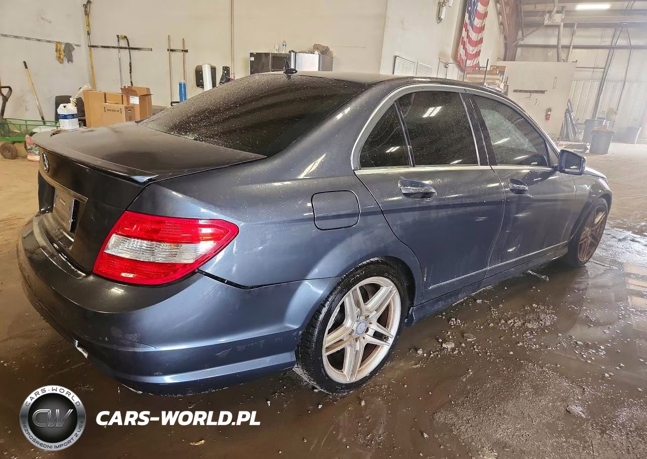 2011 Mercedes-Benz C 300 VIN:WDDGF5EB3BR168675 - 3