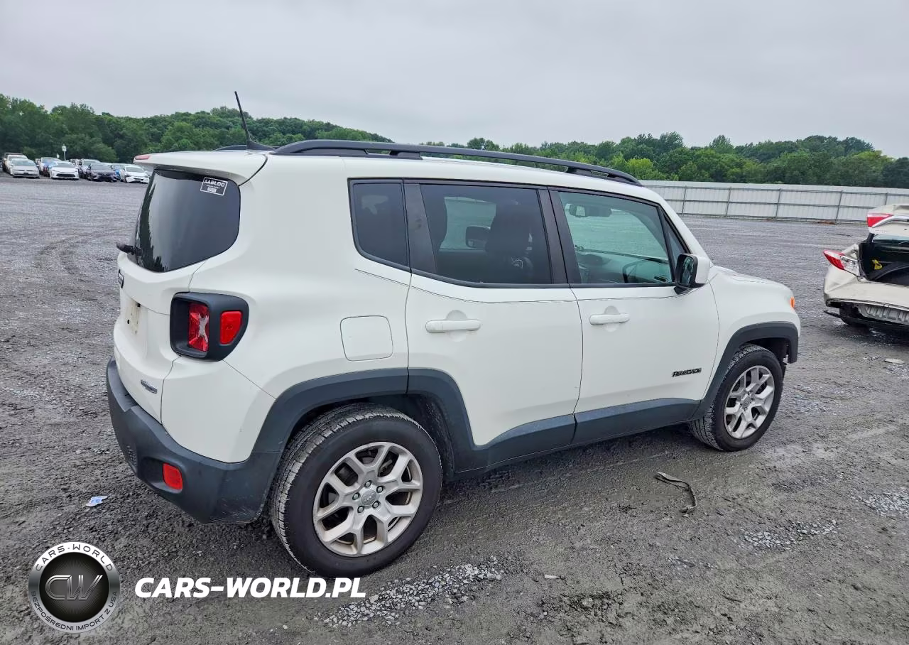 2018 Jeep Renegade Latitude VIN:ZACCJABB8JPJ16988 - 3