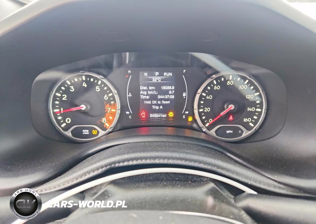 2018 Jeep Renegade Latitude VIN:ZACCJABB8JPJ16988 - 9