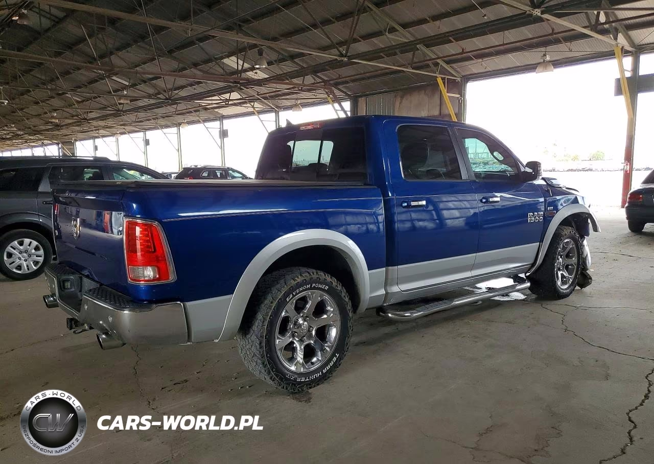2015 Ram 1500 Laramie VIN:1C6RR6NM6FS577938 - 3