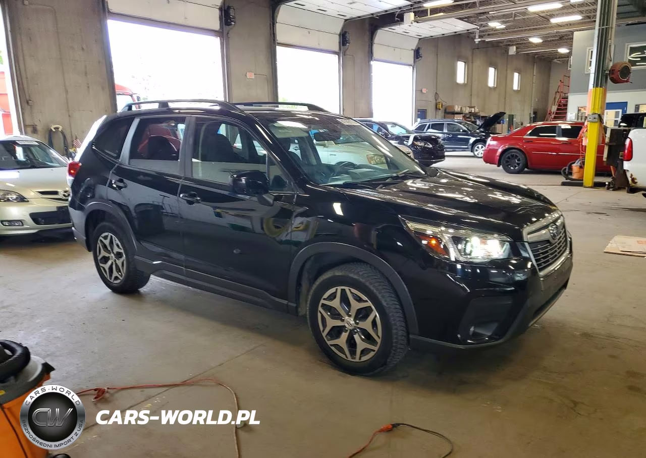 2020 Subaru Forester Premium VIN:JF2SKAJC6LH410858 - 4