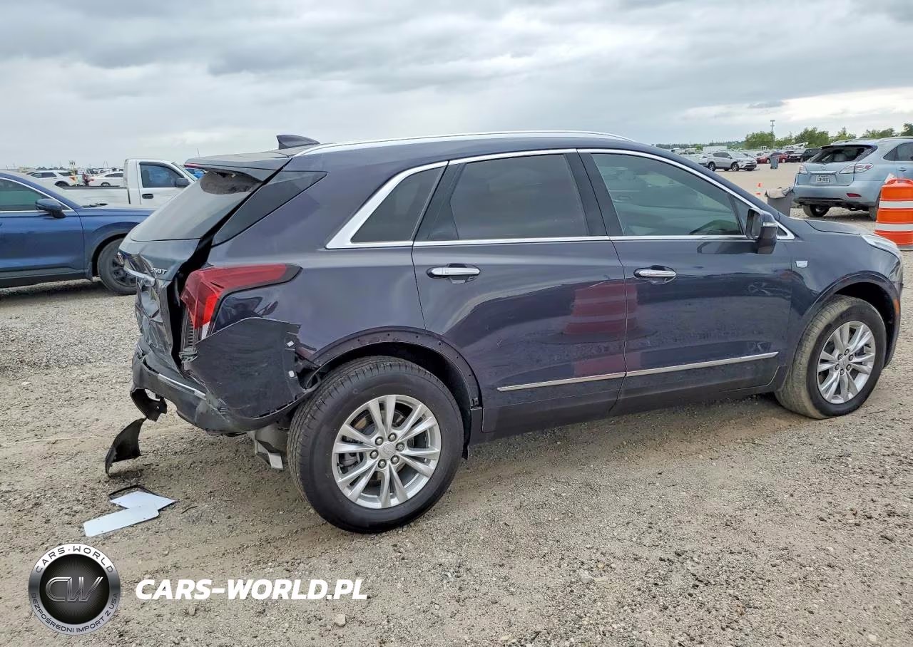 2025 Cadillac Xt5 Luxury VIN:1GYKNAR41SZ136877 - 3