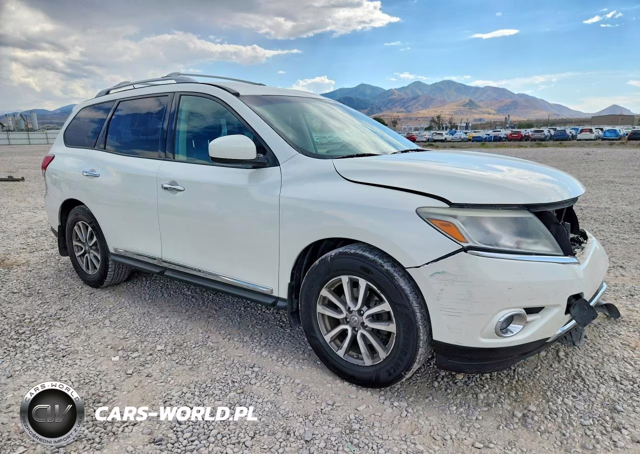 2015 Nissan Pathfinder S VIN:5N1AR2MMXFC628704 - 4