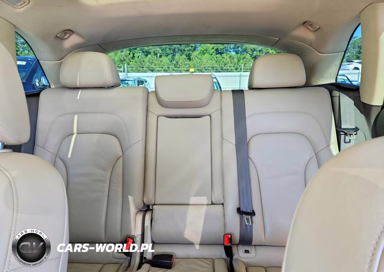 2015 Audi Q5 Premium Plus VIN:WA1LFBFP5FA100698 - 10