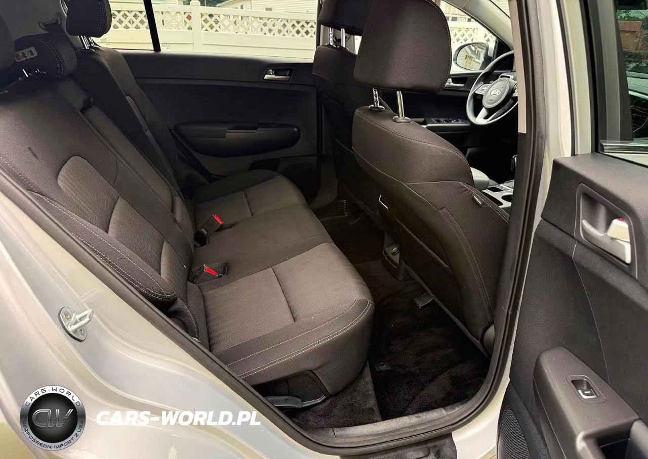 2020 Kia Sportage Lx VIN:KNDPMCAC9L7705663 - 6