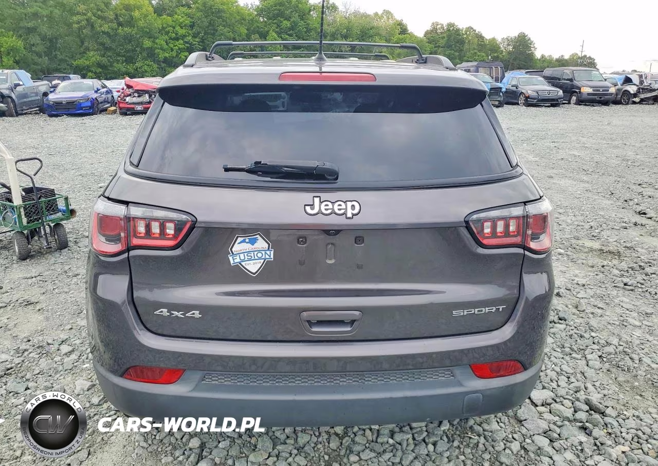 2018 Jeep Compass Sport VIN:3C4NJDABXJT180070 - 6