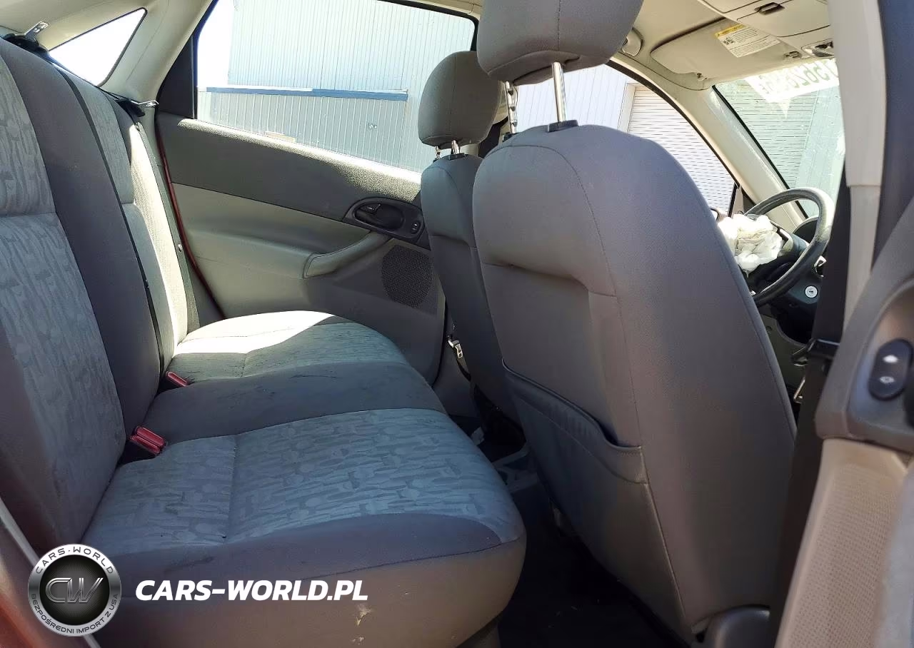 2005 Ford Focus Zx4 VIN:1FAFP34N75W178320 - 10