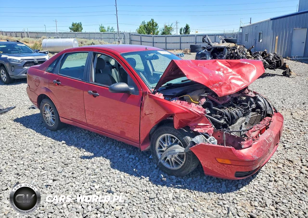 2005 Ford Focus Zx4 VIN:1FAFP34N75W178320 - 4