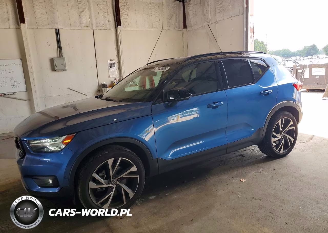 2021 Volvo Xc40 T5 R-Design – zdjęcie 1 z 13