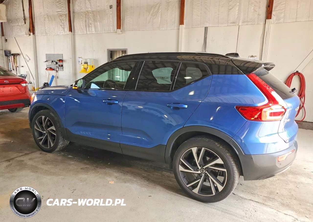2021 Volvo Xc40 T5 R-Design VIN:YV4162UM8M2428126 - 2