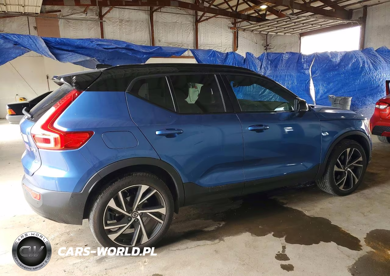 2021 Volvo Xc40 T5 R-Design VIN:YV4162UM8M2428126 - 3