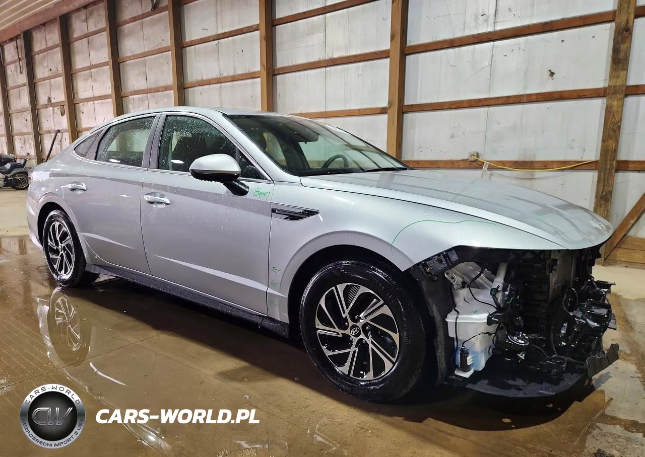 2026 Hyundai Sonata Hybrid Blue VIN:KMHL24JJ3TA164259 - 4