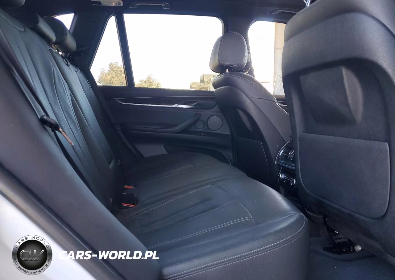 2018 BMW X5 Xdr40E VIN:5UXKT0C5XJ0W00774 - 10