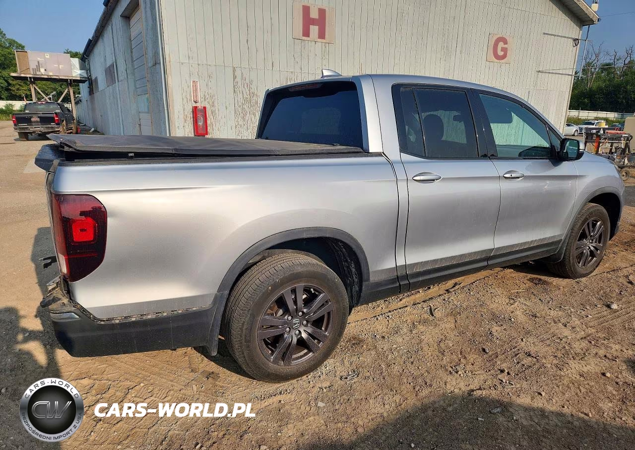 2020 Honda Ridgeline Sport VIN:5FPYK3F1XLB018131 - 3