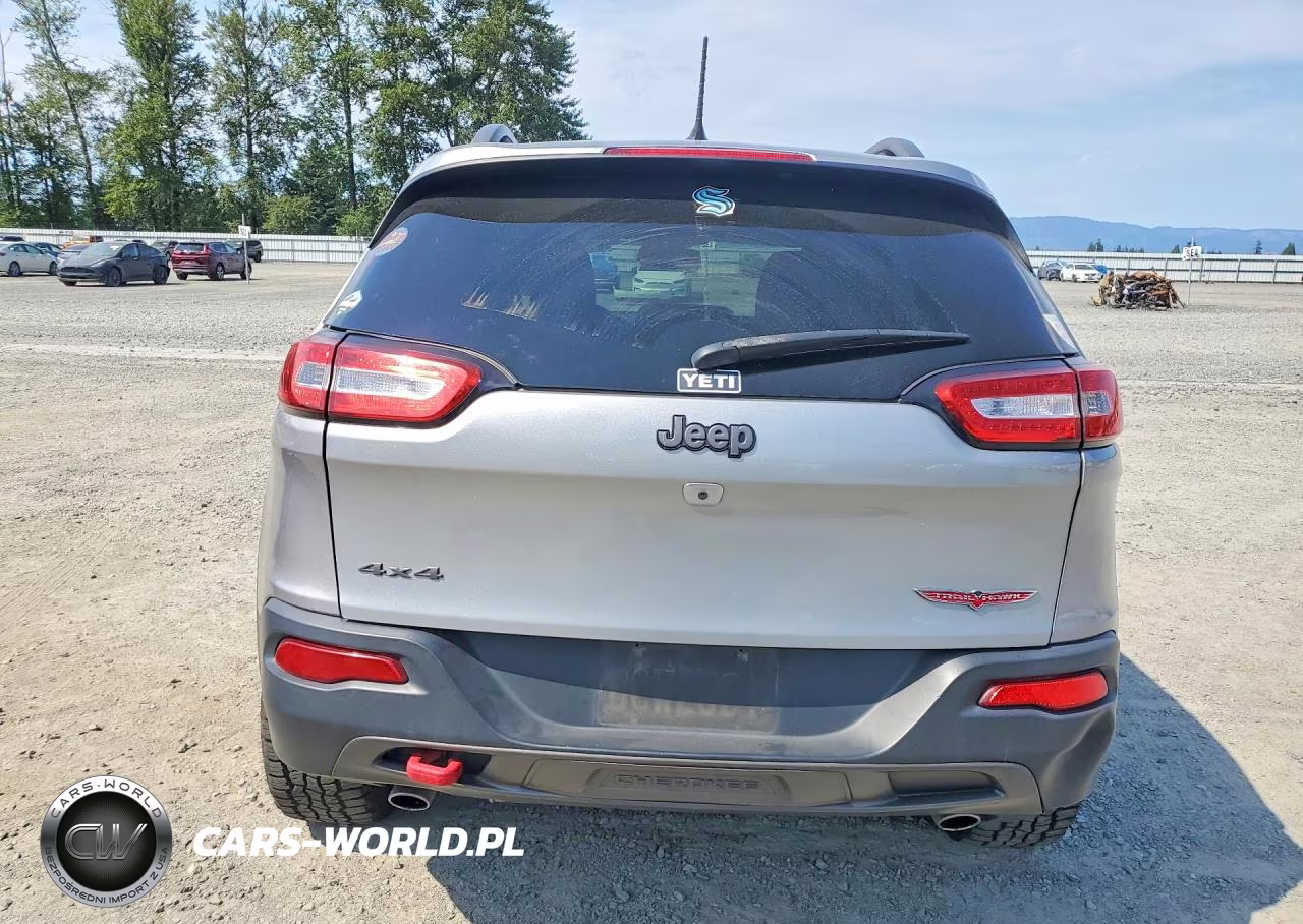 2015 Jeep Cherokee Trailhawk VIN:1C4PJMBS5FW786157 - 6