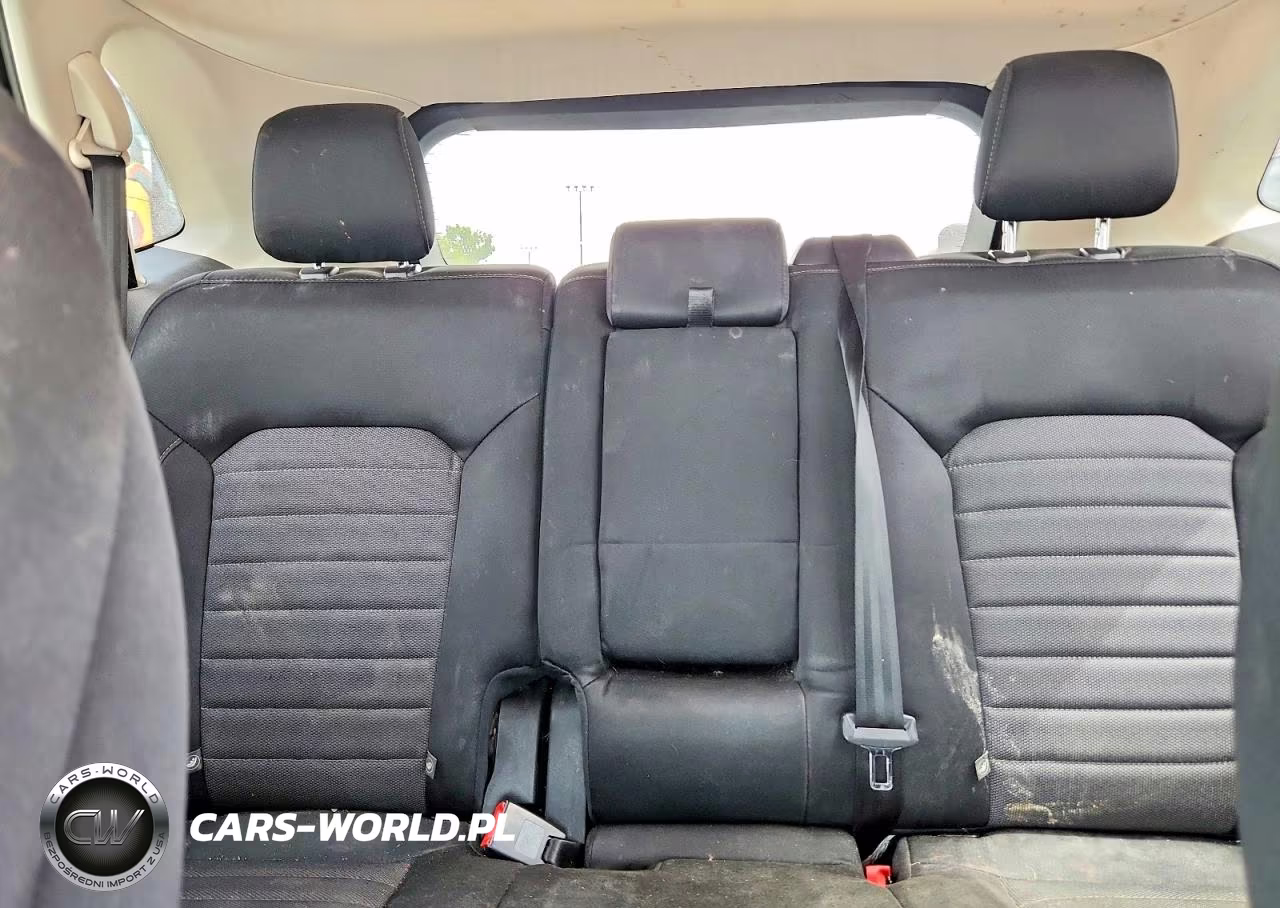 2017 Ford Edge Se VIN:2FMPK4G98HBB61609 - 10