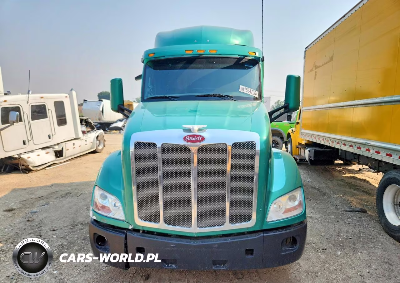 2017 Peterbilt 579 VIN:1XPBD49X8HD364500 - 5