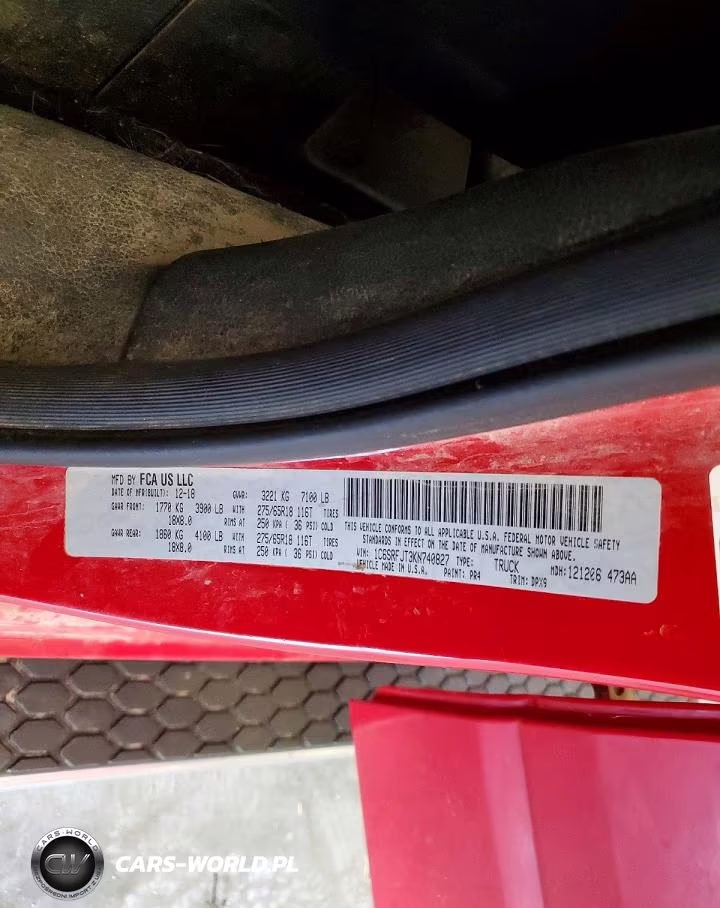 2019 Ram 1500 Laramie VIN:1C6SRFJT3KN740827 - 13