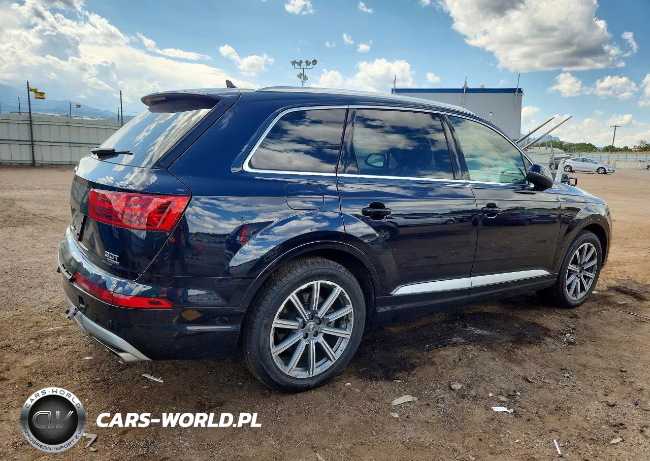 2017 Audi Q7 Premium Plus VIN:WA1LAAF7XHD056014 - 3