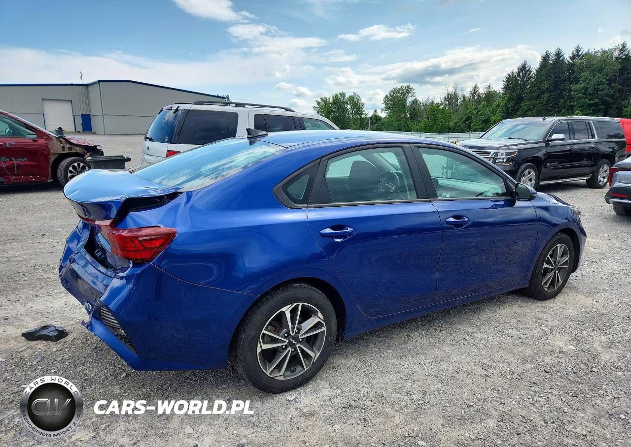 2023 Kia Forte Lxs VIN:3KPF24AD3PE526086 - 3
