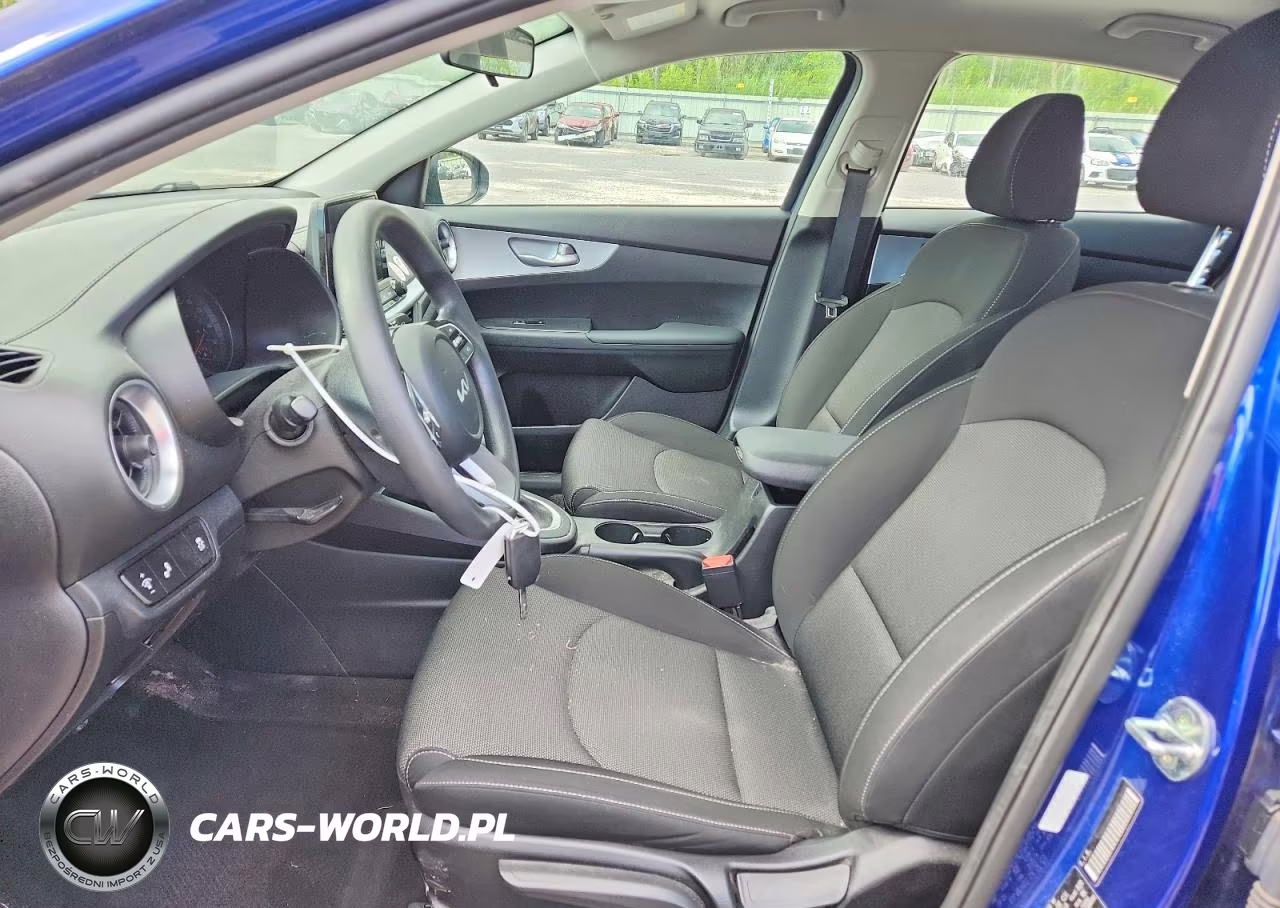 2023 Kia Forte Lxs VIN:3KPF24AD3PE526086 - 7