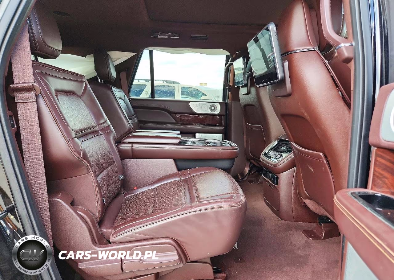 2018 Lincoln Navigator L Black Label VIN:5LMJJ3TT9JEL22531 - 11