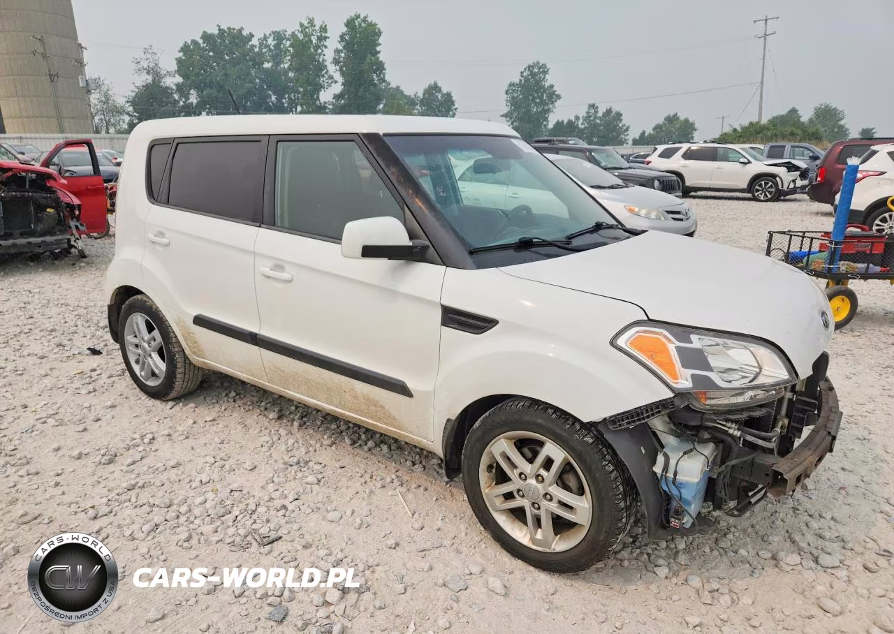 2011 Kia Soul + VIN:KNDJT2A26B7272831 - 4