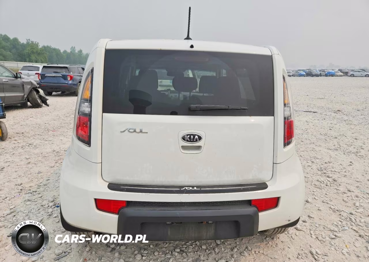 2011 Kia Soul + VIN:KNDJT2A26B7272831 - 6