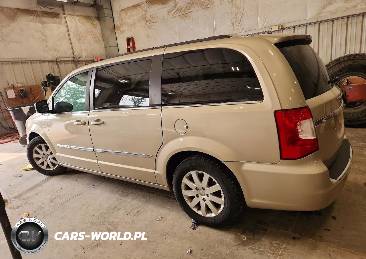 2015 Chrysler Town & Country Touring VIN:2C4RC1BG1FR538073 - 2