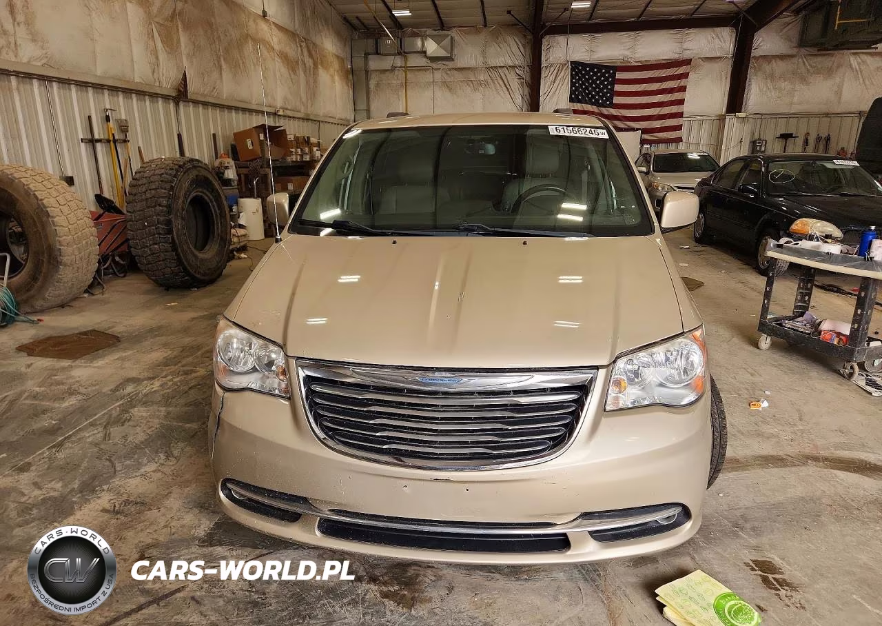 2015 Chrysler Town & Country Touring VIN:2C4RC1BG1FR538073 - 5