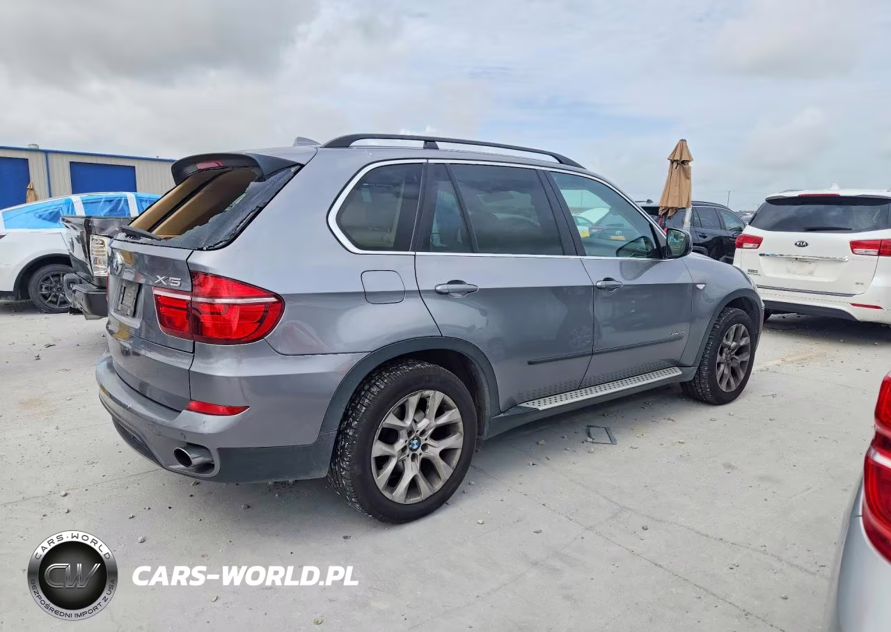 2013 BMW X5 xDrive35I VIN:5UXZV4C53D0G51993 - 3