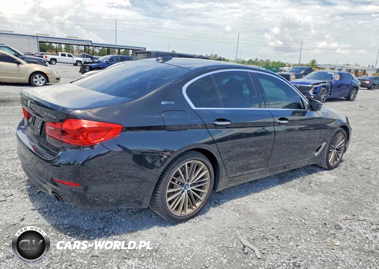 2018 BMW 530E VIN:WBAJA9C59JB034373 - 3