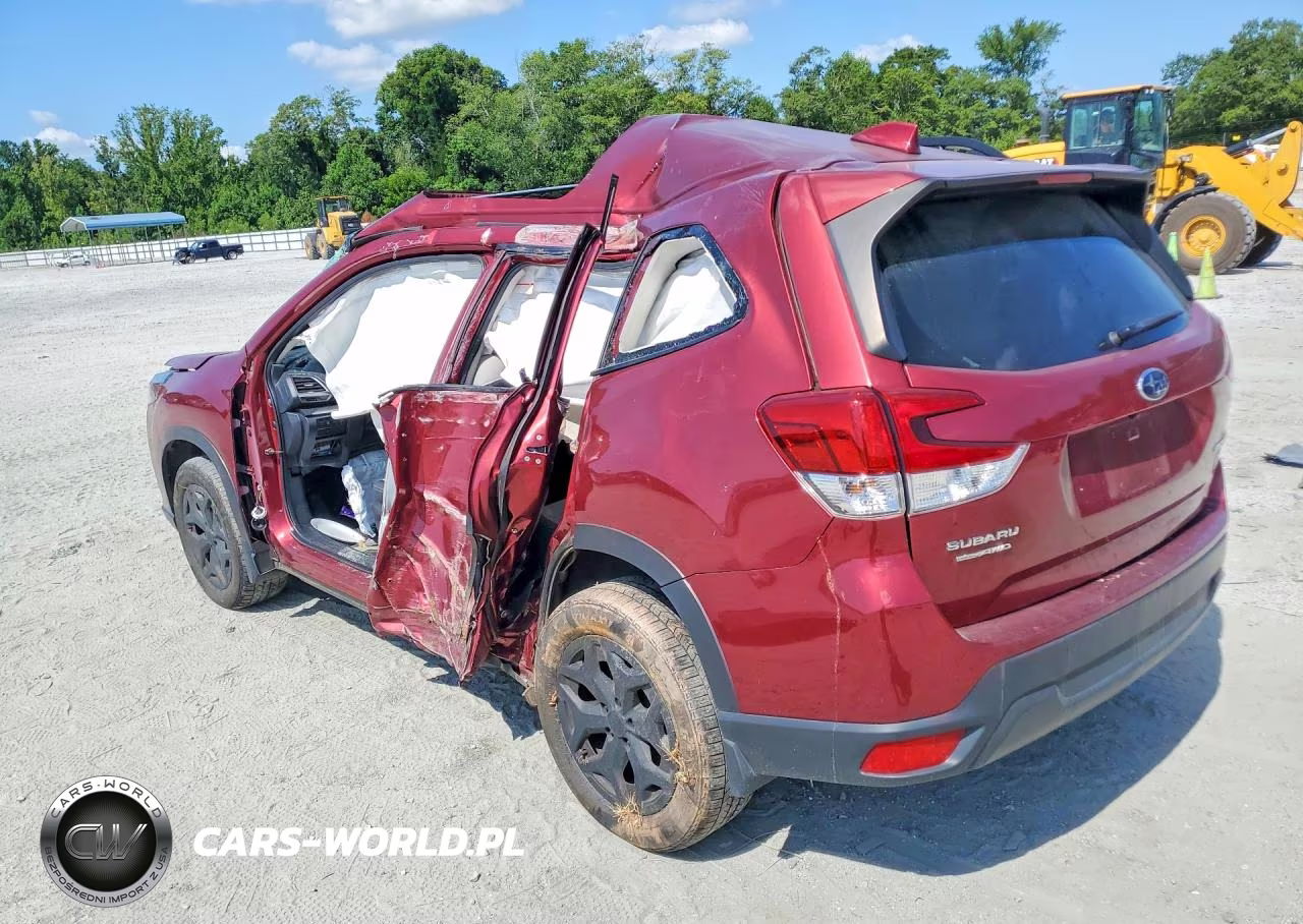 2022 Subaru Forester Premium VIN:JF2SKADC1NH419692 - 2