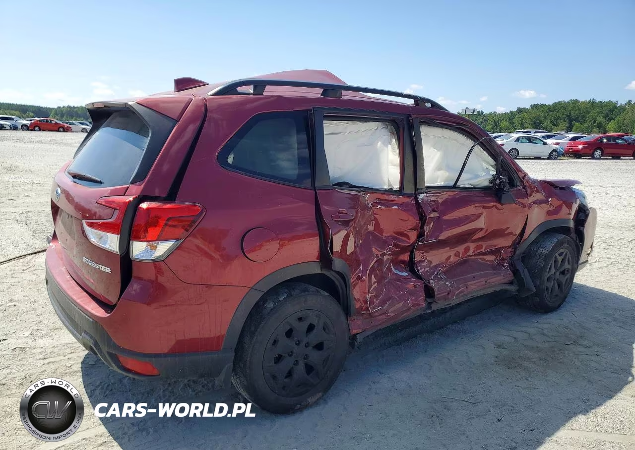 2022 Subaru Forester Premium VIN:JF2SKADC1NH419692 - 3