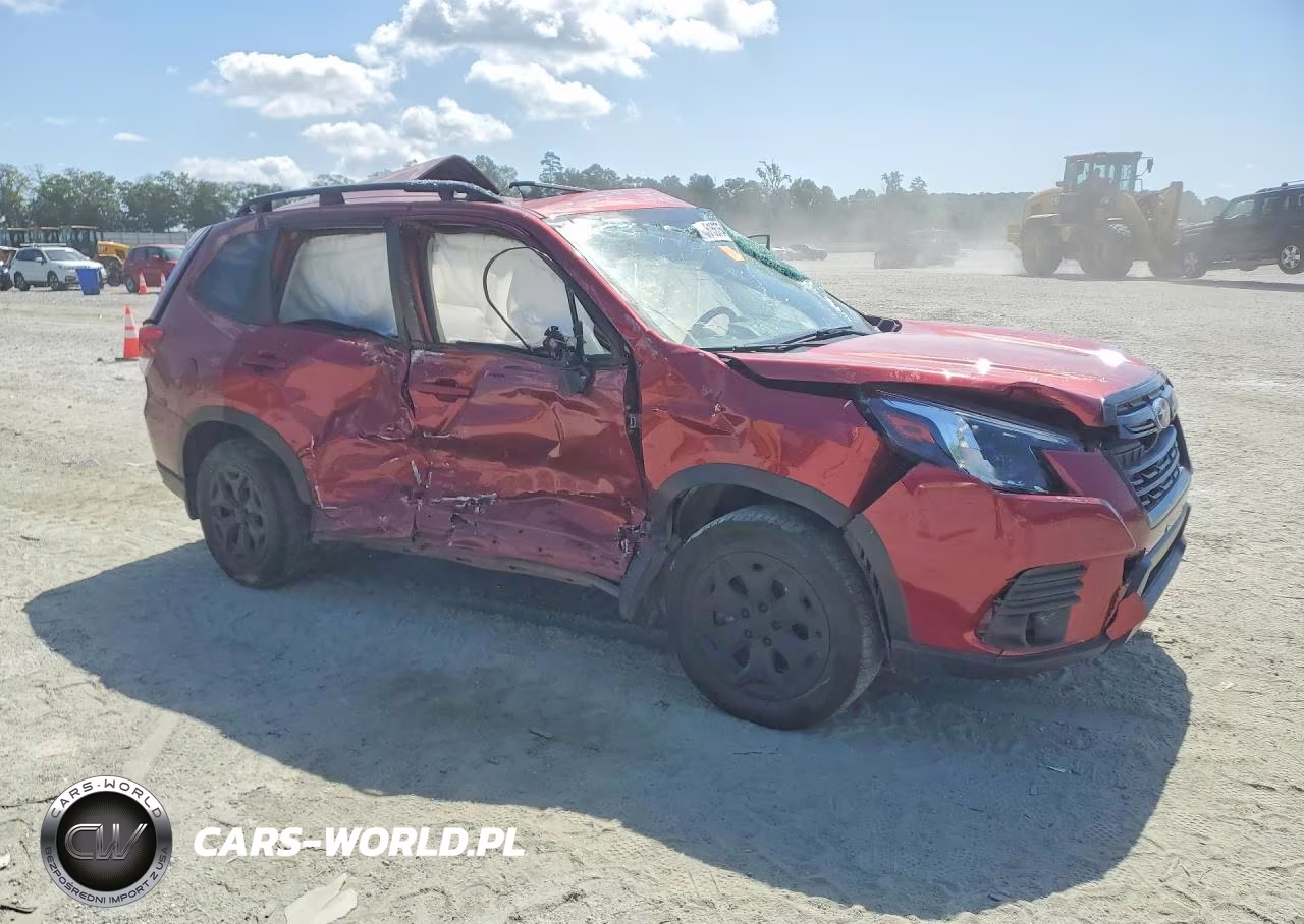 2022 Subaru Forester Premium VIN:JF2SKADC1NH419692 - 4