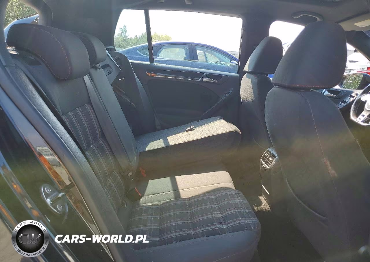 2010 Volkswagen Gti VIN:WVWHD7AJ7AW258232 - 10