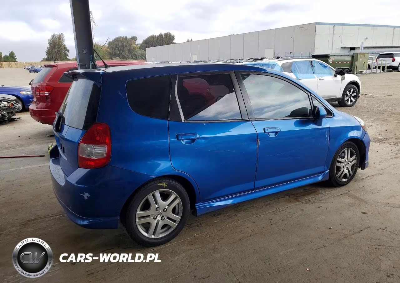 2008 Honda Fit Sport VIN:JHMGD38638S062665 - 3