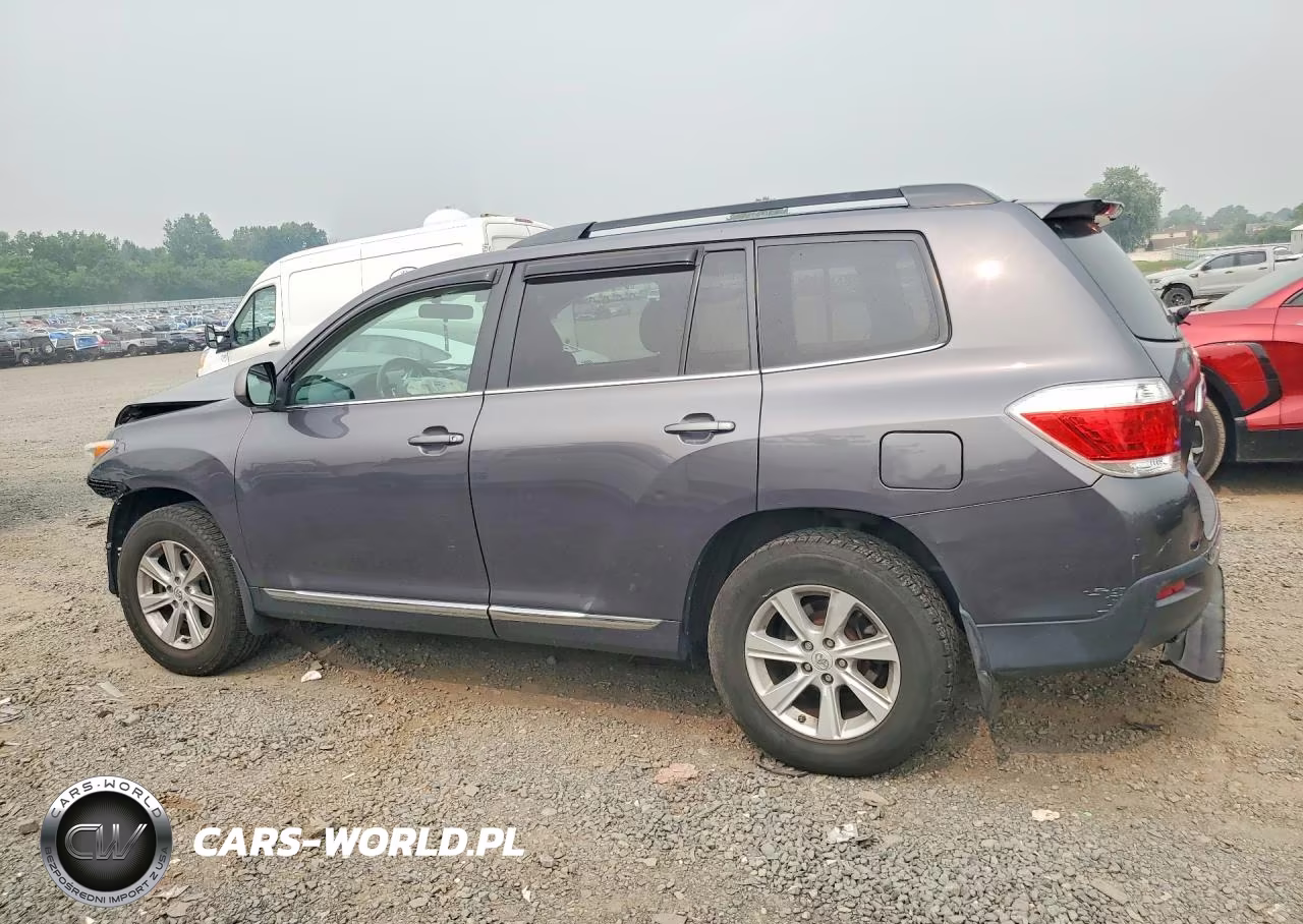2011 Toyota Highlander Base VIN:5TDBK3EH5BS056633 - 2