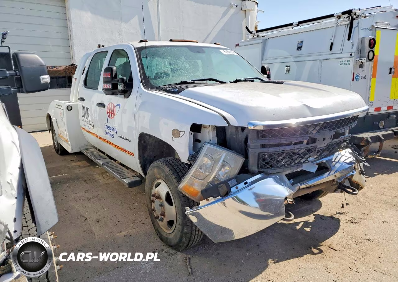2014 Chevrolet Silverado K3500 VIN:1GB4KZCGXEF117764 - 4